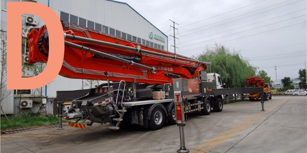 泵車(chē)在伸展支腿時(shí)，要注意哪些