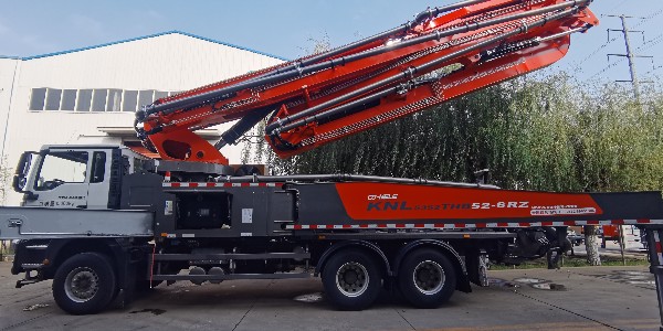 為什么32米泵車能高效泵送？以下幾點控制系統(tǒng)要注意