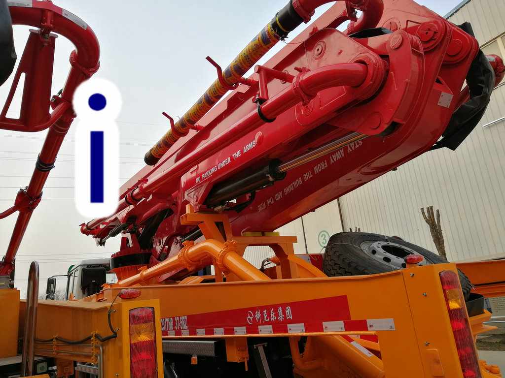 青島小型混凝土泵車價格 (15)