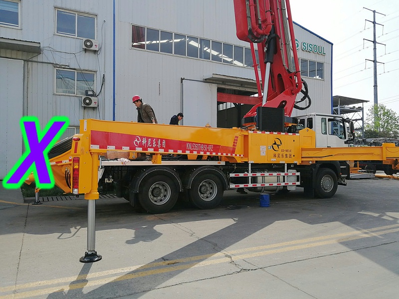 青島小型混凝土泵車價(jià)格 (6)