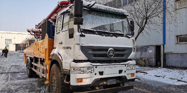 對于鄉(xiāng)村建設(shè)，如何正確選用混凝土泵車呢？