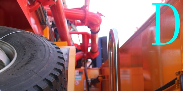 您的小型混凝土泵車臂架為什么無法移動(dòng)了？