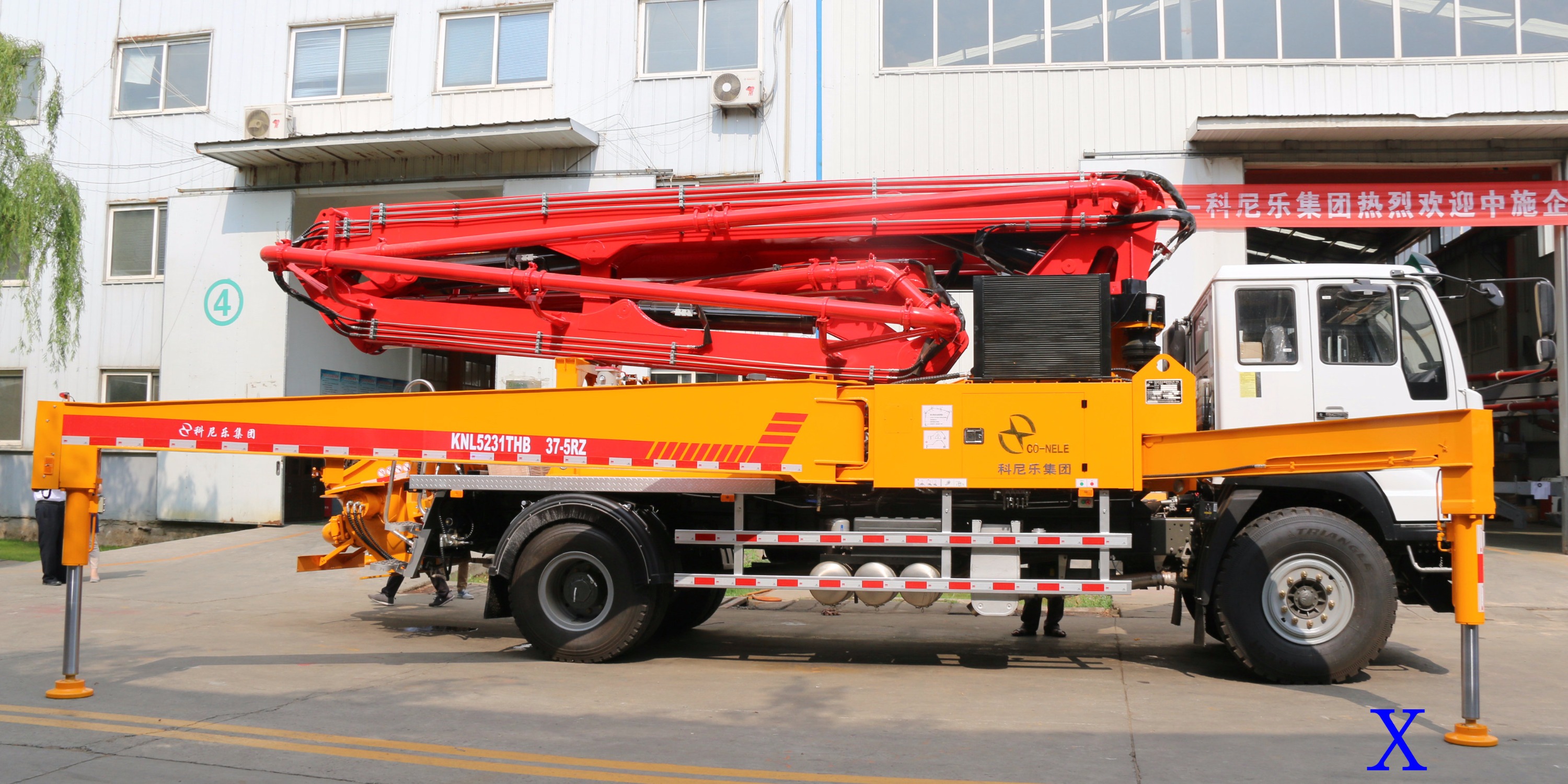 小型泵車伸展臂架時需要注意哪些？