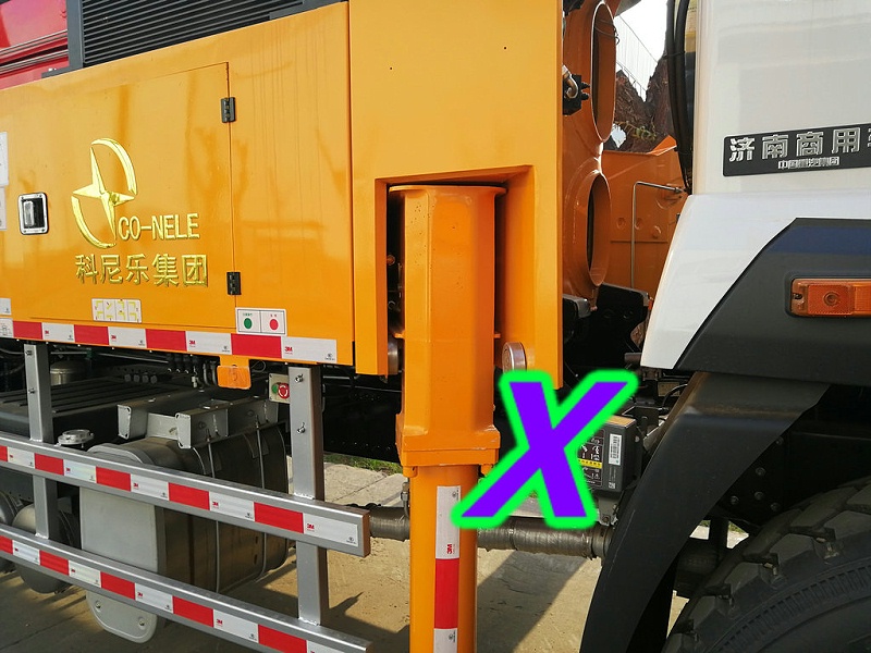 青島小型混凝土泵車價格 (23)