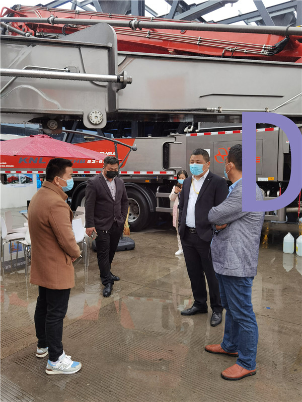 青島混凝土泵車價(jià)格 (38)