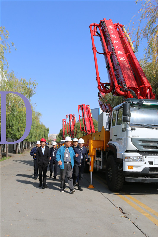 青島混凝土泵車價(jià)格 (2)