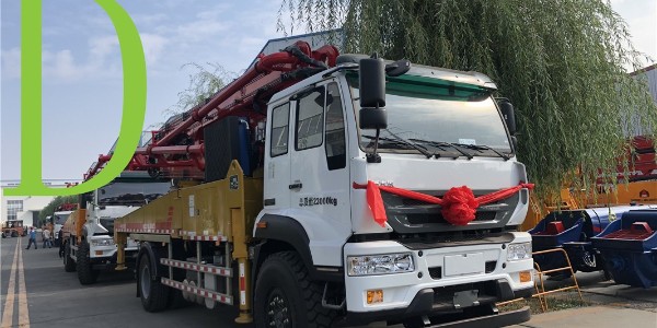 混凝土輸送泵的泵管會出現(xiàn)哪種問題要及時解決