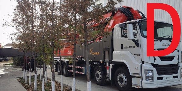 泵車排油過程中，時刻注意油箱液位